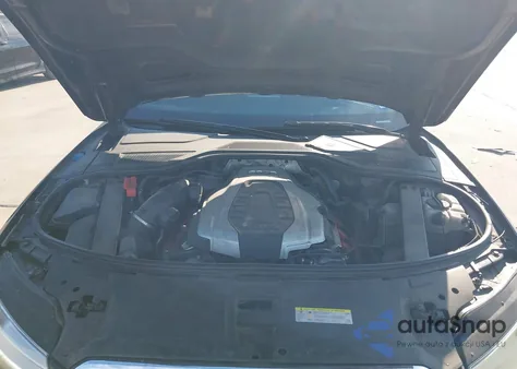 2015 Audi A8 3.0T из США, поврежденный, VIN WAUJGAFD7FN039158